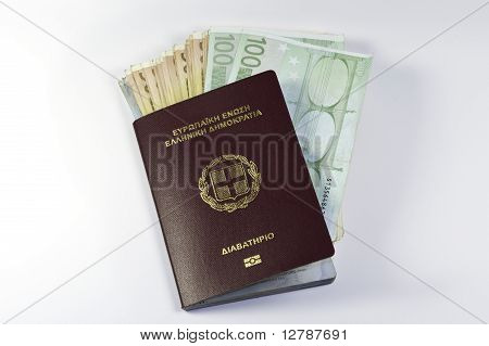 passaporte e dinheiro