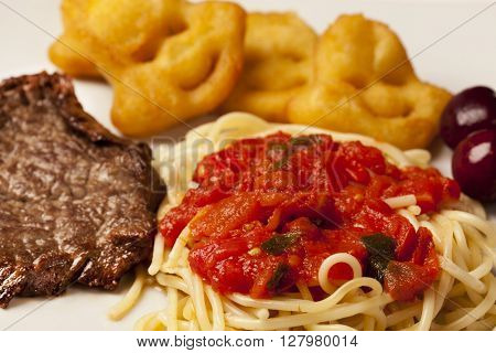 Spaguetti With Fillet Mignon Steak And Potato.