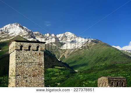 Watchtowers In Villages Being In Georgia In The Swaneti Area In  The Mountains Of The Caucasus, Unes