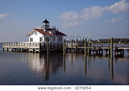 Roanoke Island Lighthouse