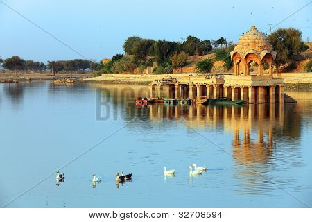 Gadisagar jezero, Jaisalmer, Indie