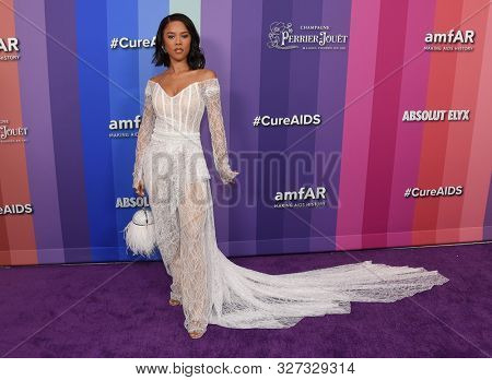 LOS ANGELES - OCT 10:  Serayah McNeil arrives for the amFAR Gala Los Angeles 2019 on October 10, 2019 in Hollywood, CA                