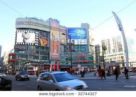 Dundas Square, Toronto, Kanada