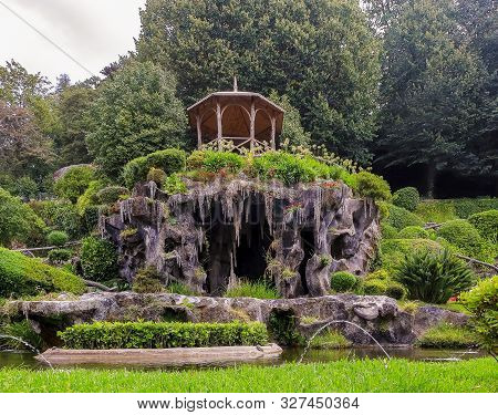 Jardins Do Santuário Do Bom Jesus In Parque Do Bom Jesus, Braga, Portugal