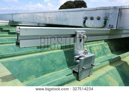 Roof Mounting Kits Clamp Type Supporting Electrical Wireway