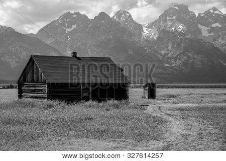 Mormon Home By The Mountain