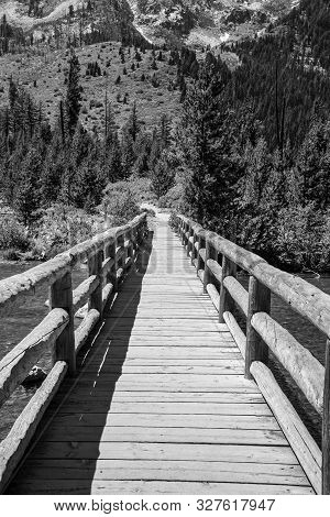 Hiking Trail Around Jenny Lake At The Grand Teton National Park