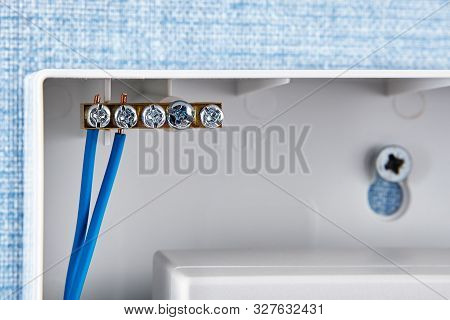 Neutral  Busbar Carries No Volts. The Electric Power Distribution A Bus Bar Is A Metallic Strip, Hou