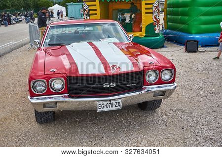 Pontarlier - Bourgogne Franche Comté France - June 16th 2019 - Red 1968 Chevelle Ss Parks At A Local