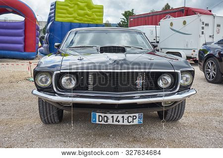 Pontarlier - Bourgogne Franche Comté France - June 16th 2019 - Black Ford Mustang 351 Mach 1 Parks A