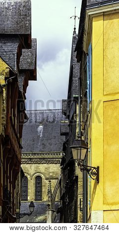 Le Mans, Maine, France - May 28: Street Of Old Town With Cathedral Of Saint Julian (cathedrale St-ju