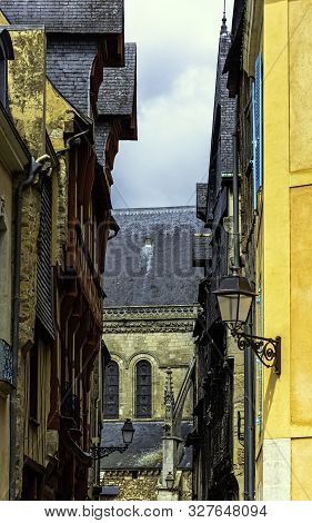 Le Mans, Maine, France - May 28: Street Of Old Town With Cathedral Of Saint Julian (cathedrale St-ju