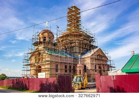 Komlevo, Russia - July 2017: Construction Of The Church Of The Nativity Of John The Baptist (rozhdes