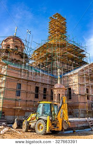 Komlevo, Russia - July 2017: Construction Of The Church Of The Nativity Of John The Baptist (rozhdes
