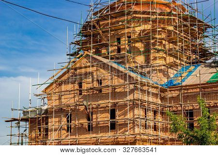 Komlevo, Russia - July 2017: Construction Of The Church Of The Nativity Of John The Baptist (rozhdes