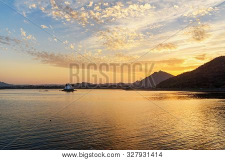 Sunset At Fateh Sagar Lake In Udaipur. Rajasthan. India