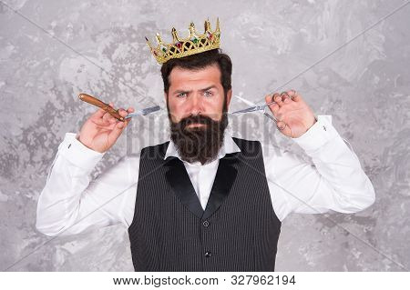Cut And Shave. Big Barber Boss In Shaving. Big Boss Hold Shaving Razor And Scissors. Bearded Big Bos
