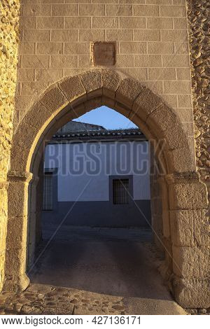Galisteo, Beautiful Walled Town From Alagon Valley. Puerta De La Villa, West Enclosure. Extremadura,