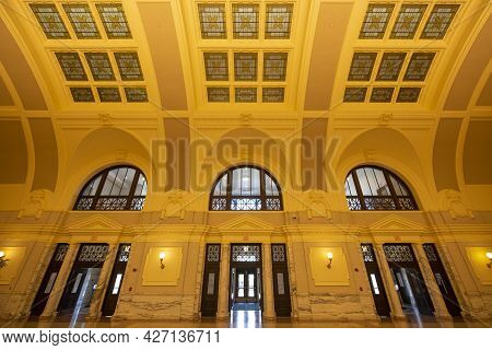 Worcester, Ma, Usa - Jul. 27, 2020: Grand Hall Of Worcester Union Station, Built In 1911, Is A Railw