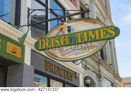 Worcester, Ma, Usa - Jul. 27, 2020: Irish Times At 244 Main Street In Downtown Of Worcester, Massach
