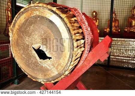 Gongs Traditional Music Instrument For Burmese People Foreign Travelers Hit Knock For Respect Prayin