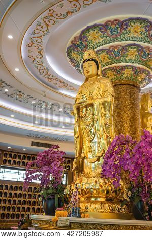 Bangkok,thailand-15 Nov 2020:guanyin Goddress At Foguangshan Thaihua Temple Thailand.fo Guang Shan I