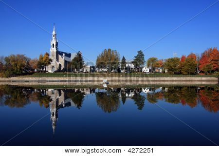 Kirche Reflexion