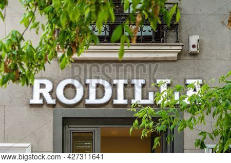 Madrid, Spain – May 12, 2021: Facade Of A Rodilla Restaurant In Madrid, A Spain-based Fast Food Chai