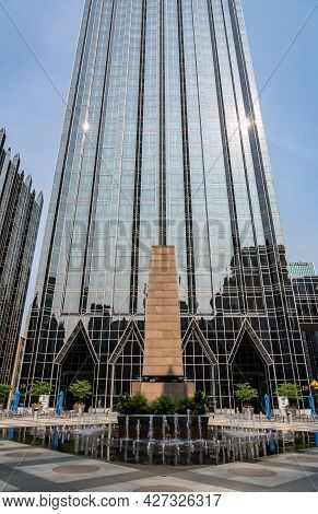 Pittsburgh, Pa - 5 July 2021: Modern Architecture In Ppg Place In Downtown Pittsburgh