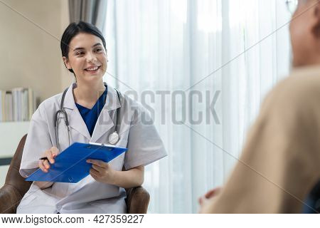 Caucasian Caregiver Psychology Doctor Listen Carefully To Patient Man. Young Beautiful Woman Nurse G