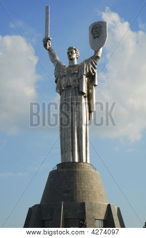 Kvindelige skulptur med sværd og skjold, Ukraine
