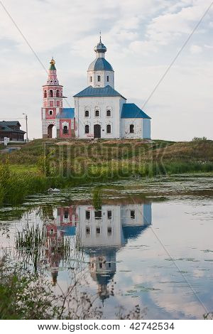 schÃ¶ne Sommerlandschaft bei einem Teich, Vladimirskiy Gebiet, Russland