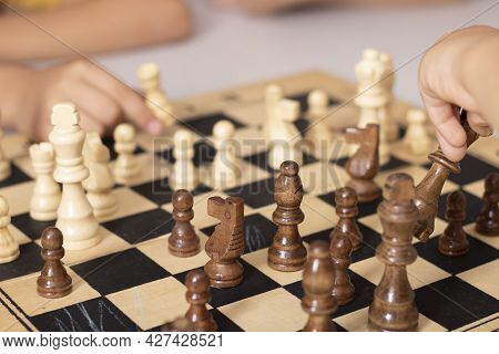 Kids Training Wooden Chess For Competetion, Close Up