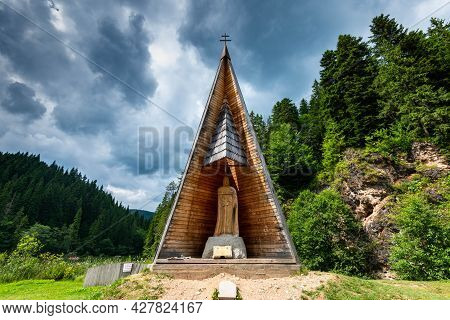 Lacu Rosu, Romania- 25 July 2021: Hand Carved Wooden Statue Of King Stephen The First Of Hungary .