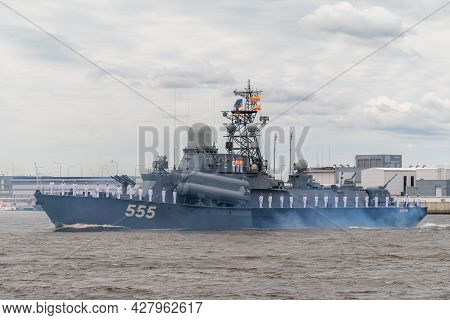 The Small Rocket Ship Geyser Of Project 1234.1 Passes Near Kronstadt During The Navy Parade On July