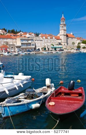 Sutivan en la isla de Brac, Croacia