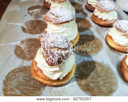 Profiteroles