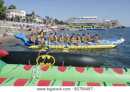 Start Of The Attraction - Riding On Water Banana