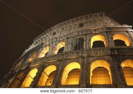 Colosseum om natten