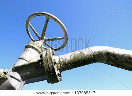 Valve For Closing And Opening Gas Pipeline