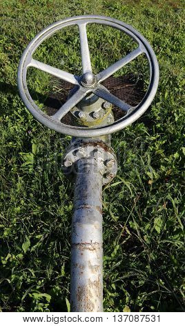 Valve For Shutting Off The Pipe With Swivel Maneuver To A Circul