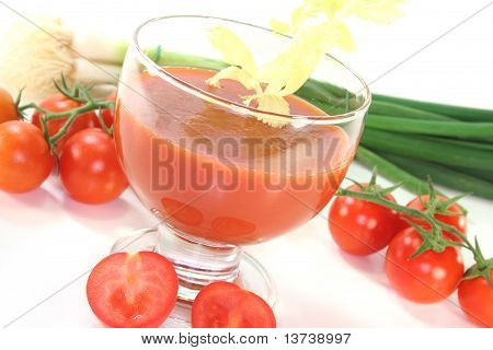 Domates suyu