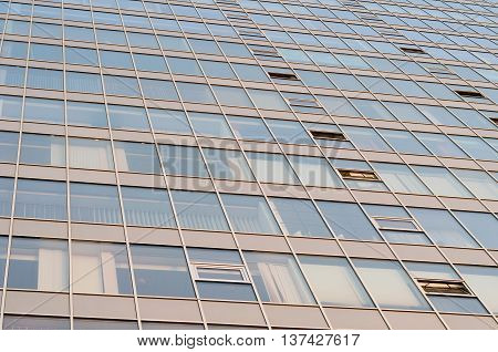 Geometry pattern of a skyscraper mirror surface