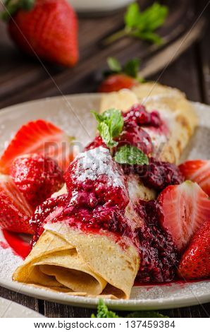 Pancakes With Strawberries