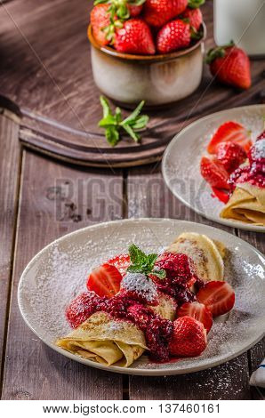 Pancakes With Strawberries