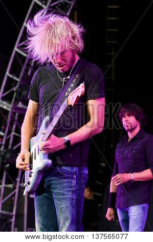 WANTAGH, NY-AUG 14: Musician Kenny Wayne Shepherd (L) and Noah Hunt of the Kenny Wayne Shepherd Band performs onstage at Jones Beach Theater on August 14, 2015 in Wantagh, New York.
