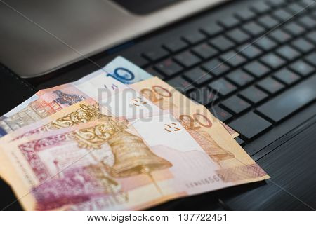 Denomination in Belarus in 2016 the new banknotes of ten and twenty rubles