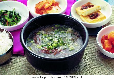 traditional Korean food Gomguk 