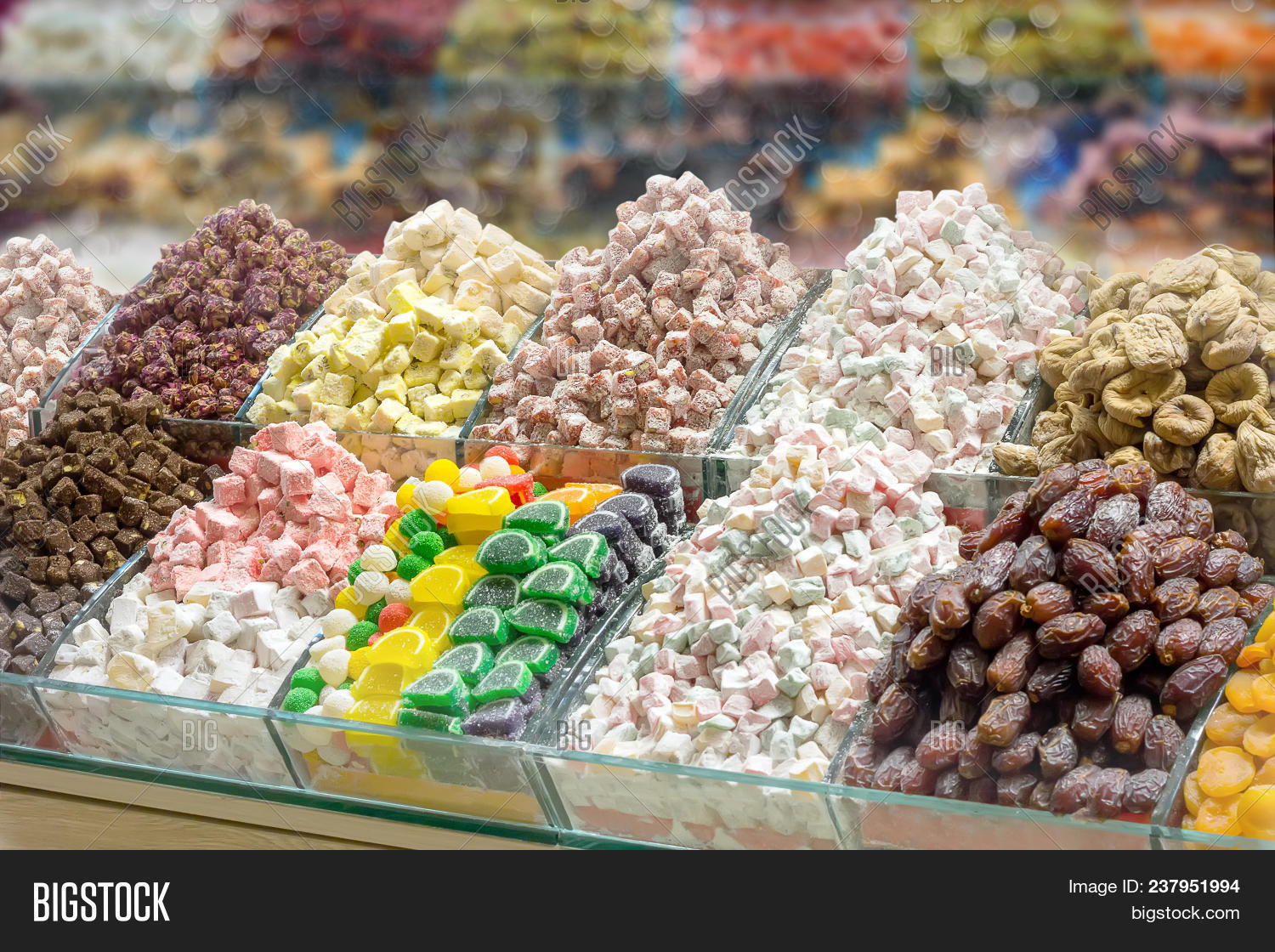 Конфеты рахат лукум. Рынок мармелад турция alphabet. Лукум сочи. Крымские сладости восточный букет рахат лукум. Турецкие сладости рахат-лукум.