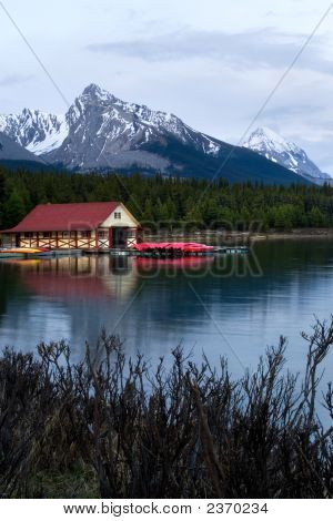 Jezero Maligne